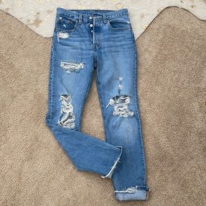 Levi 501 straight leg jeans. Only worn once!
